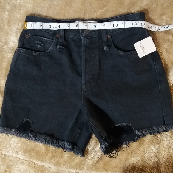 We the Free Washed Black Cut Off Shorts - Picture 5 of 8